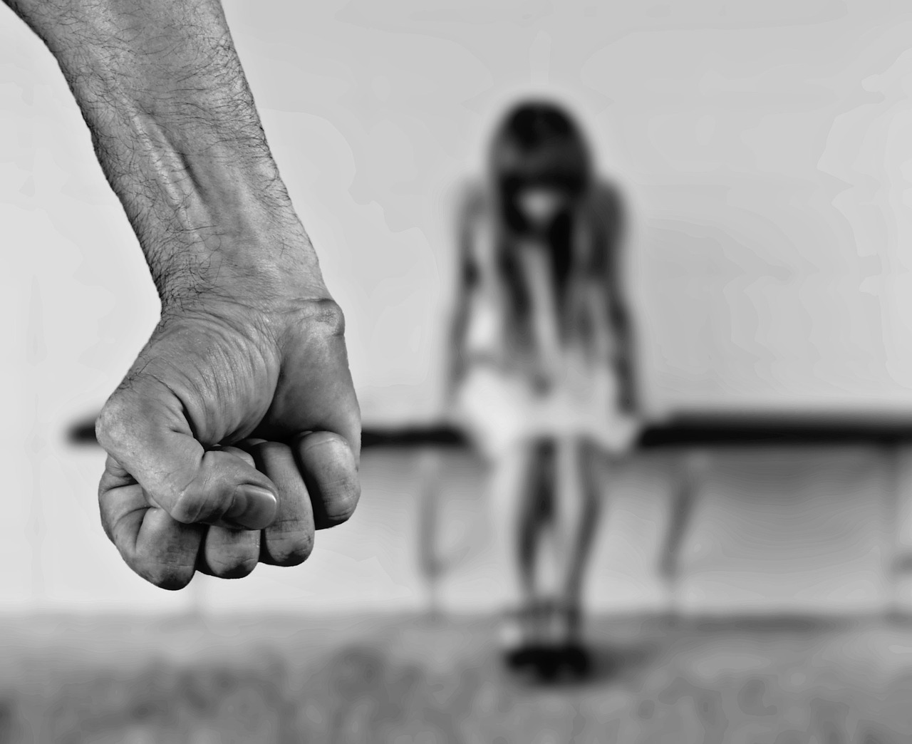 公交座椅上的危险液体，女子臀部被灼伤