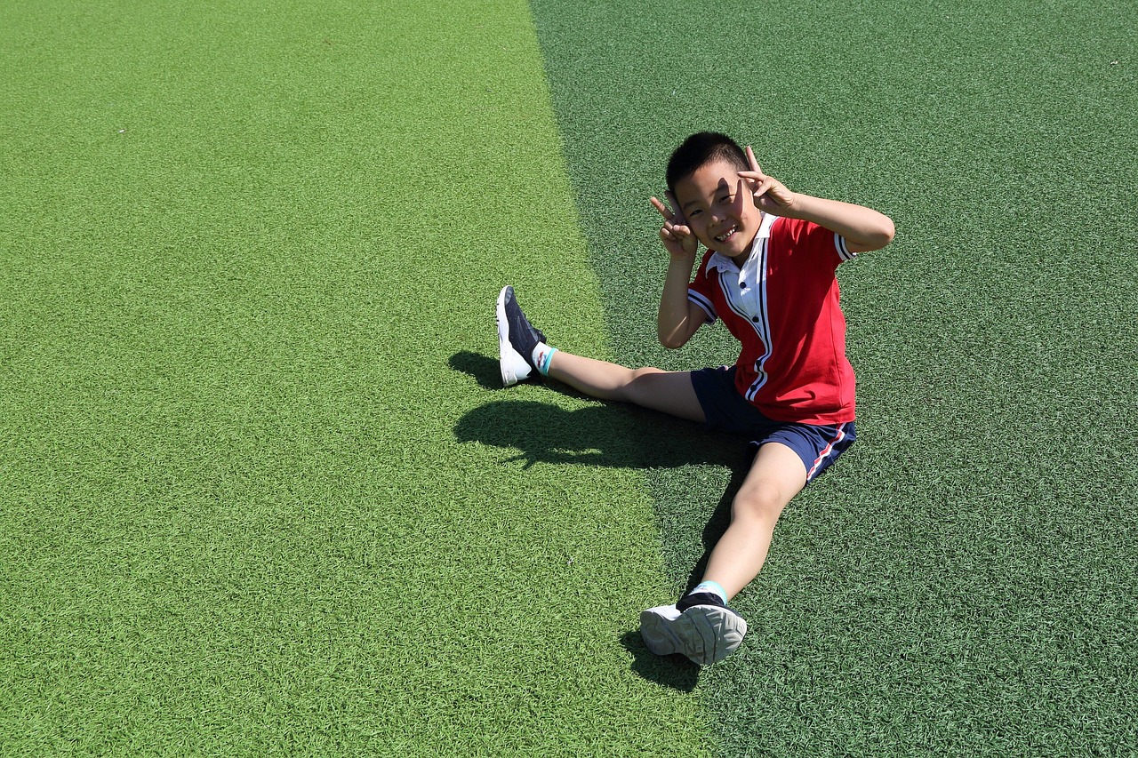 足球魅力无限，如何制作一份精彩的8K足球手抄报