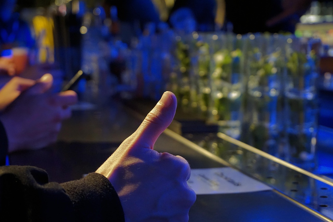 休斯顿火箭阵容深度解析:揭秘年轻天赋与老将领导力的完美融合,助你快速了解球队未来 休斯顿火箭阵容深度解析:揭秘年轻天赋与老将领导力的完美融合,助你快速了解球队未来